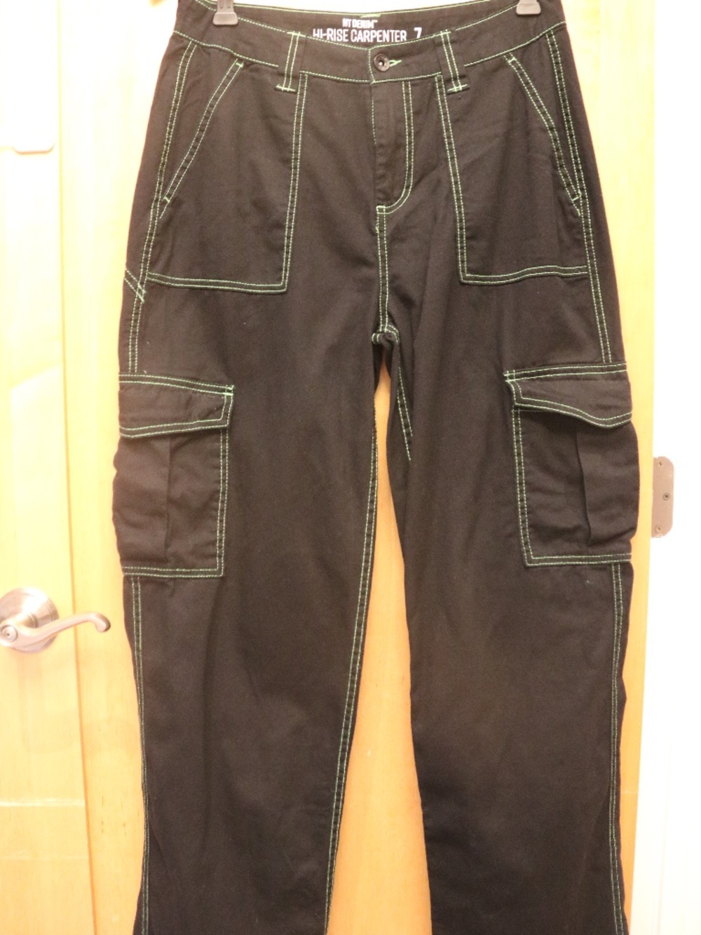 Hot Topic Denim Black & Green Stitch Hi-Rise Carpenter Pants, Juniors Size 7 - Picture 3 of 7